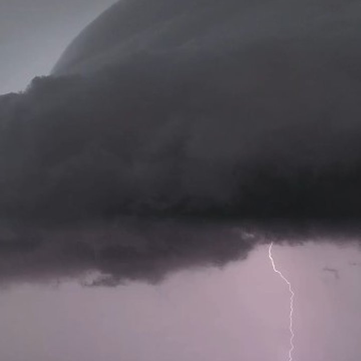 Tempestade com raios em Arraial do Cabo
