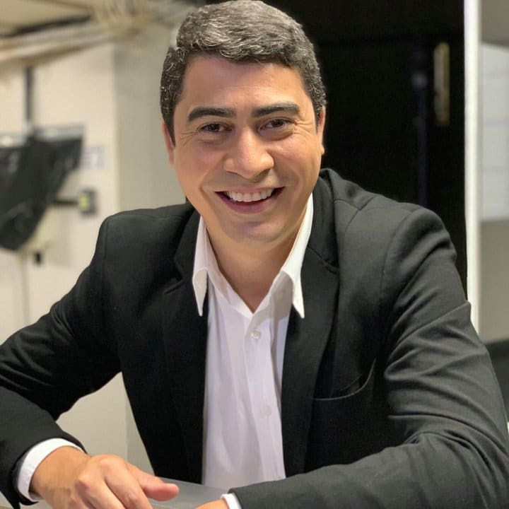 Wanderson Nogueira assume cadeira na Alerj em meio a controvérsias.