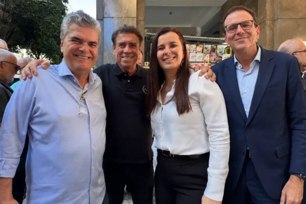 Jane Reis discursa durante convenção do MDB que confirmou sua candidatura a vice-governadora do Estado do Rio de Janeiro.