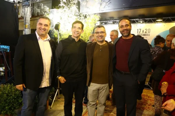 Representantes do turismo durante o lançamento oficial do Fri Jazz & Blues 2026 em Nova Friburgo.