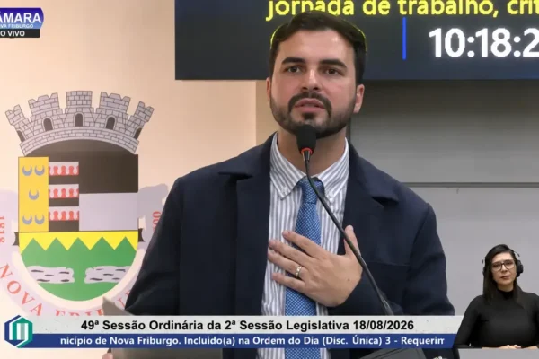 Primeira página do requerimento de Marcos Marins sobre a redução da jornada dos servidores municipais