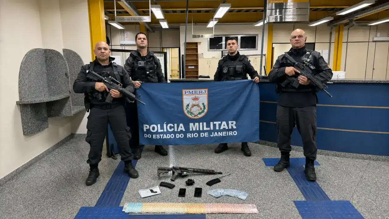 Carro abordado durante o patrulhamento foi apresentado na 151ª Delegacia de Polícia. Foto: Divulgação/Polícia Militar