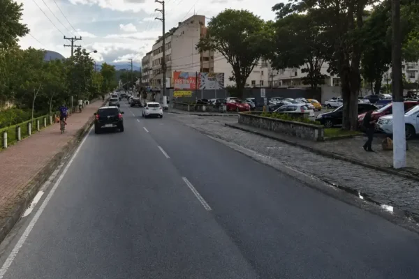 Reparo emergencial altera trânsito na Costa e Silva