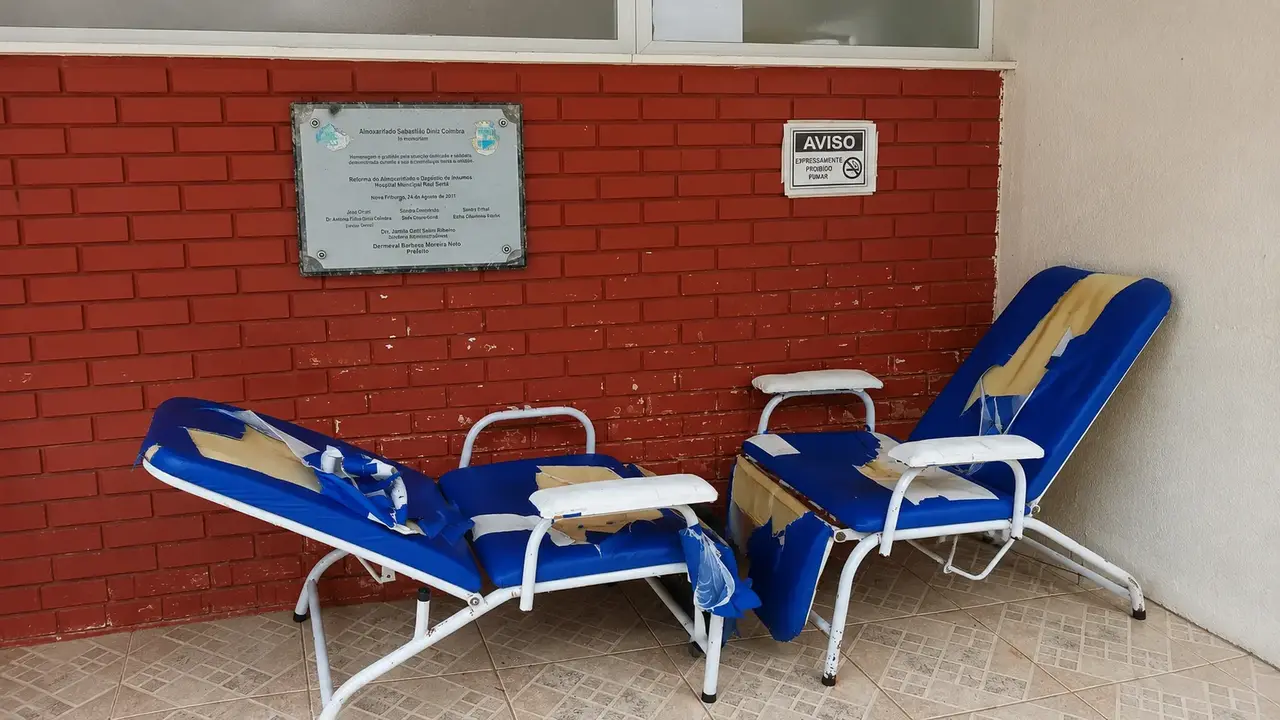 Danos ao patrimônio no Hospital Raul Sertã