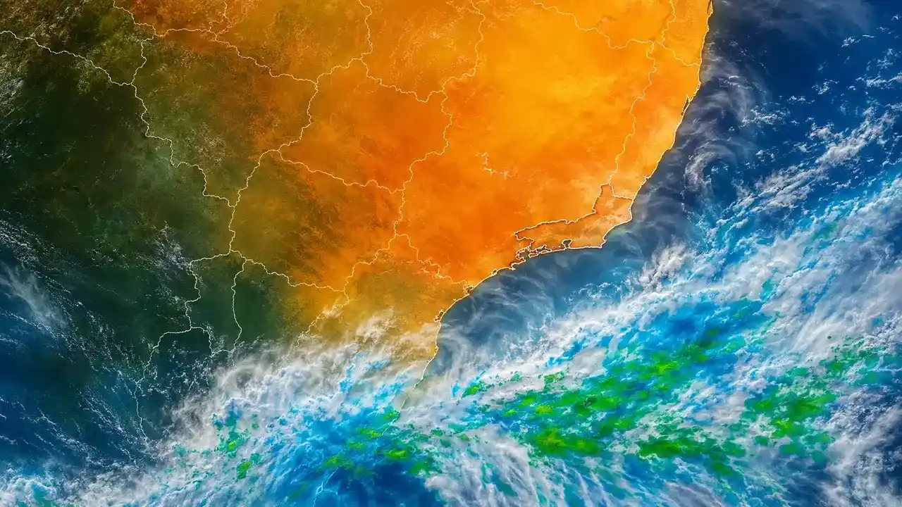 Nuvens avançam sobre área urbana do Estado do Rio antes da previsão de chuva isolada