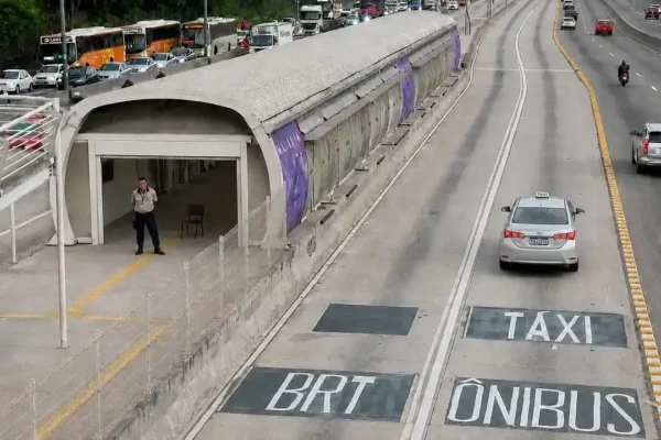 Taxistas de Nova Friburgo poderão utilizar os corredores destinados à categoria na Avenida Brasil