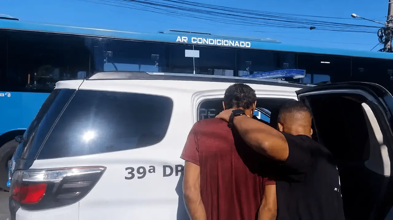 Homem preso pela Polícia Civil após ataque contra a companheira na Pavuna