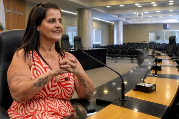 Vereadora Tia Karla, do Republicanos, cujo mandato pode ser atingido pela decisão do TRE-RJ sobre fraude à cota de gênero.
