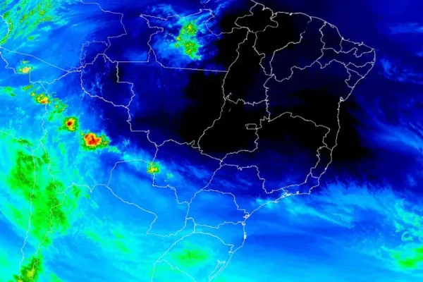 Tempo nublado e chuvoso no estado do Rio antes de queda das temperaturas