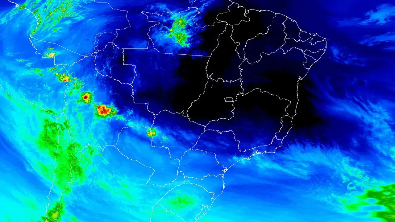 Tempo nublado e chuvoso no estado do Rio antes de queda das temperaturas