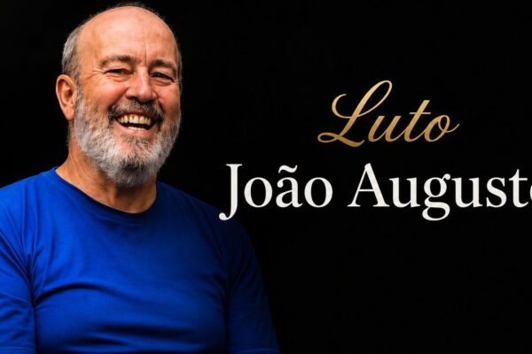 Homenagem a João Augusto de Carvalho Neto, com a palavra 'Luto' e a imagem de um homem sorrindo.