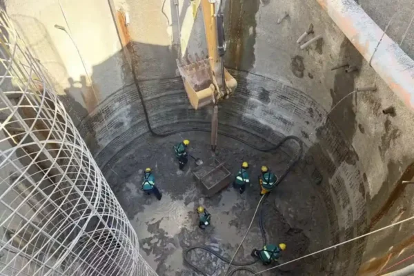 Obras de água e esgoto devem beneficiar 200 mil moradores da Maré