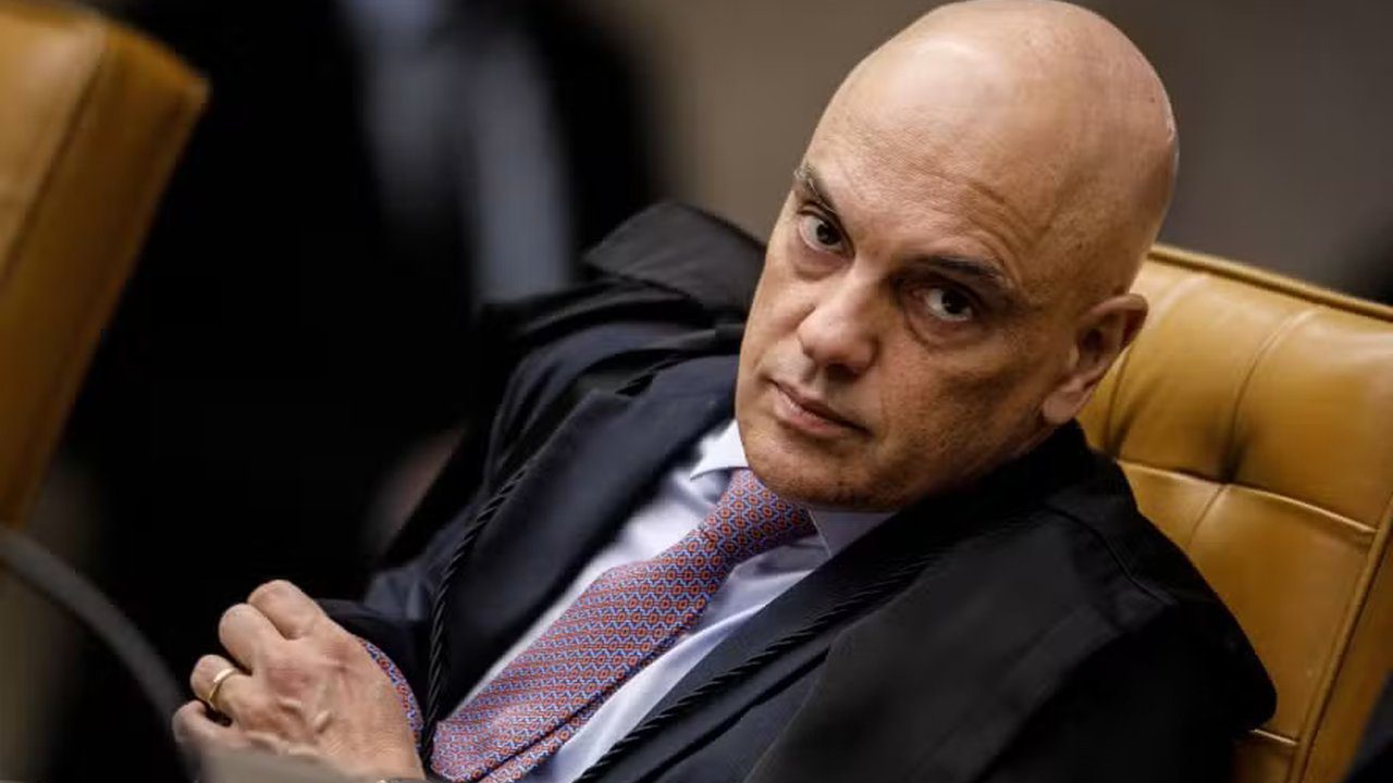 Ministro Alexandre de Moraes em sessão.