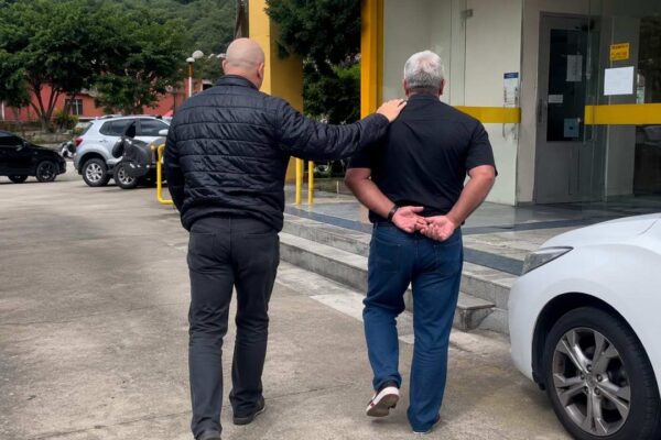 Polícia Civil cumpre mandado de prisão em Nova Friburgo.