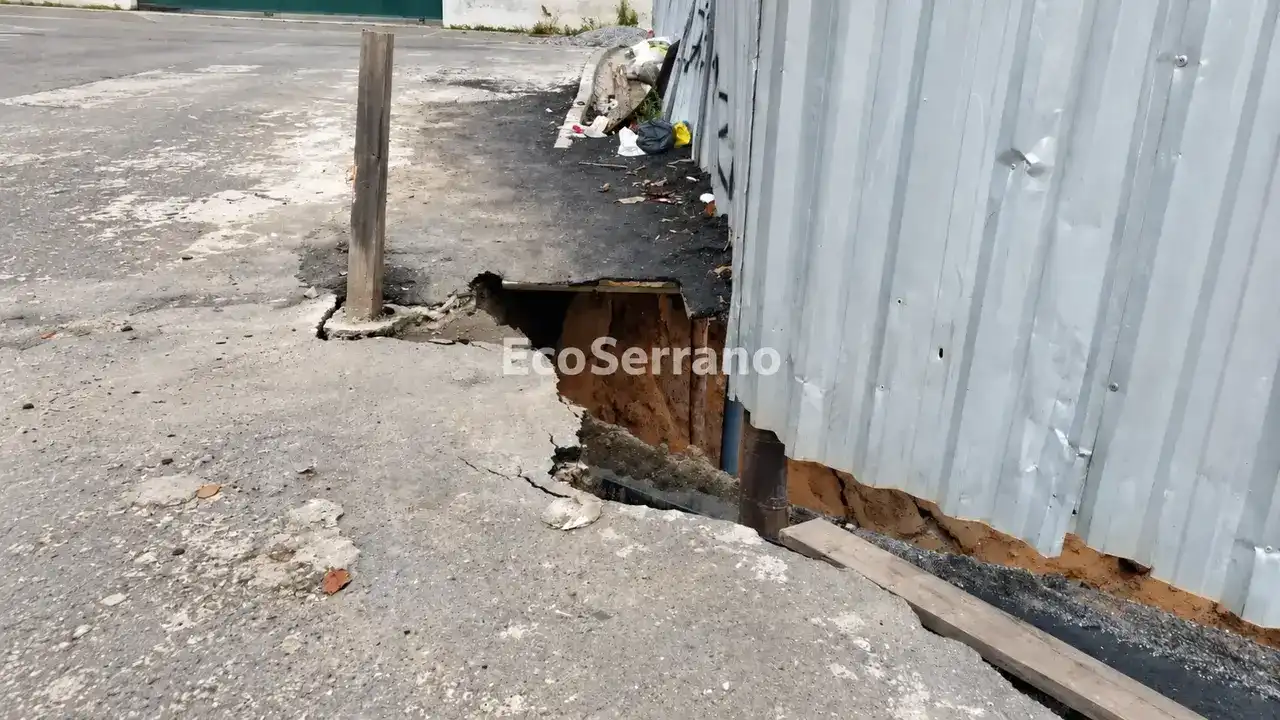 Cratera se abre junto à ponte provisória de Conselheiro Paulino