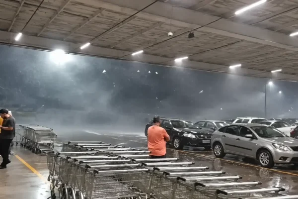 Granizo, alagamentos e falta de luz atingem quatro cidades do Vale do Aço