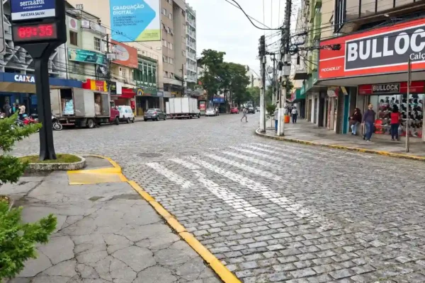 Paisagem atual da Avenida Alberto Braune, no Centro de Nova Friburgo