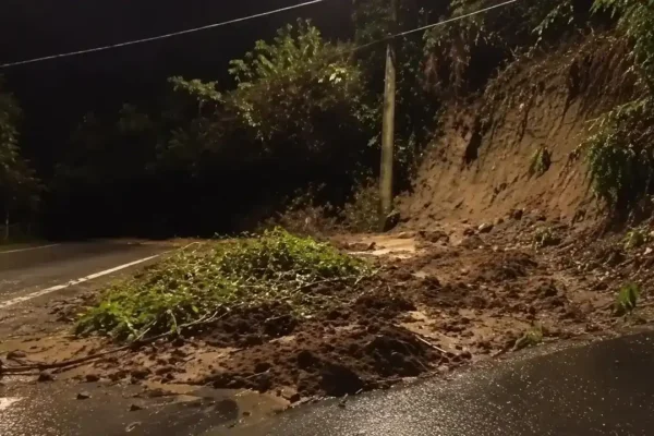 Chuva provoca falta de luz e relatos de risco em Nova Friburgo
